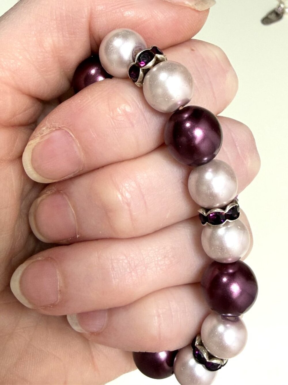 NWOT Purple Faux Pearl Rhinestone Beaded Bracelet